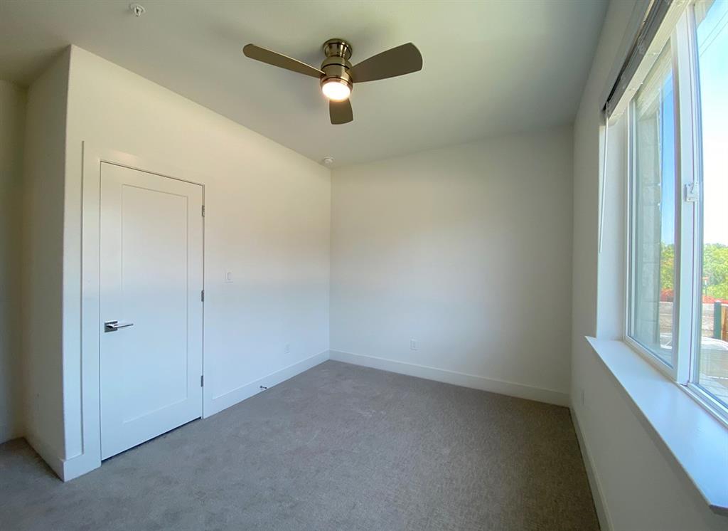 2050 Lohmans SPUR # 2202