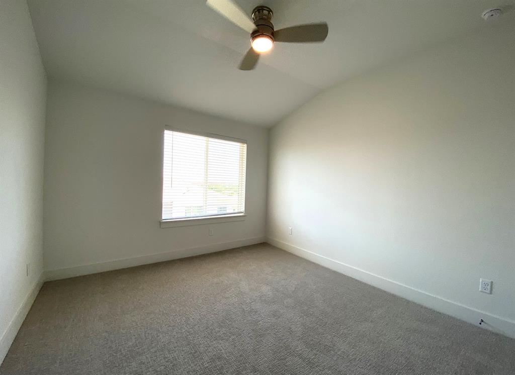 2050 Lohmans SPUR # 2202