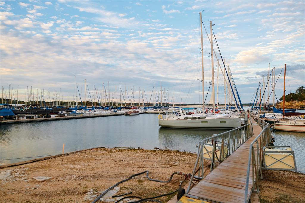 2050 Lohmans SPUR # 2202