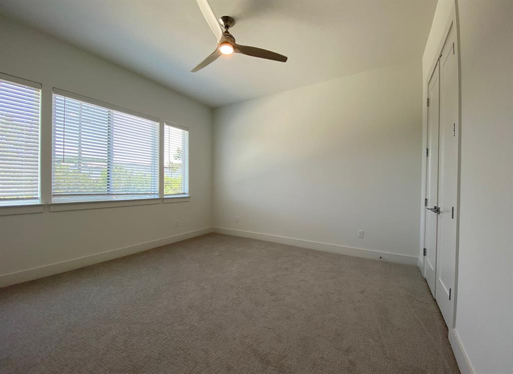 2050 Lohmans SPUR # 2202