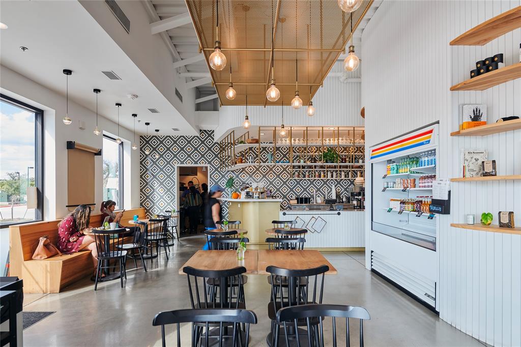 2050 Lohmans SPUR # 2202