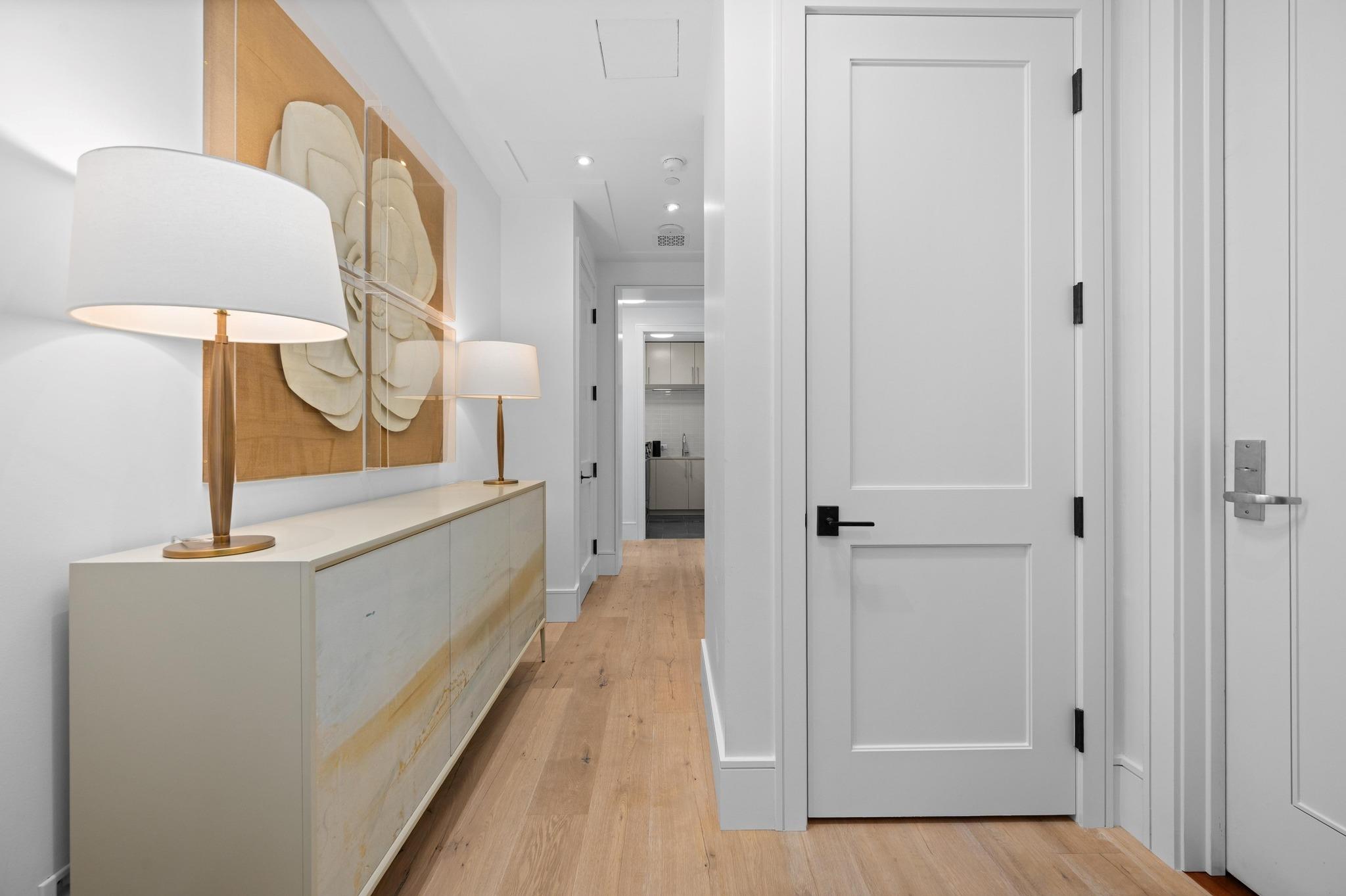 200 Congress Ave # 48Y
