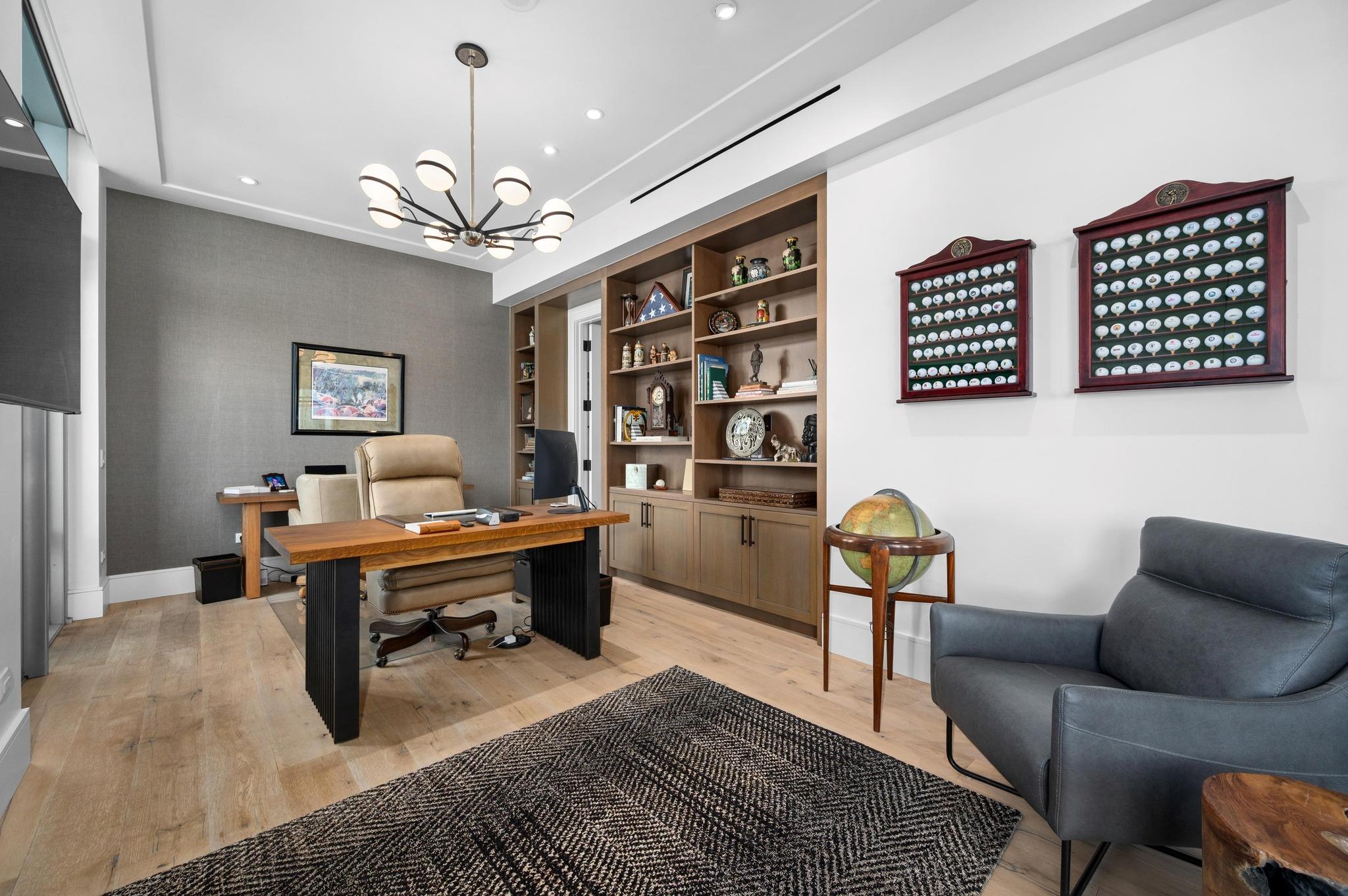 200 Congress Ave # 48Y