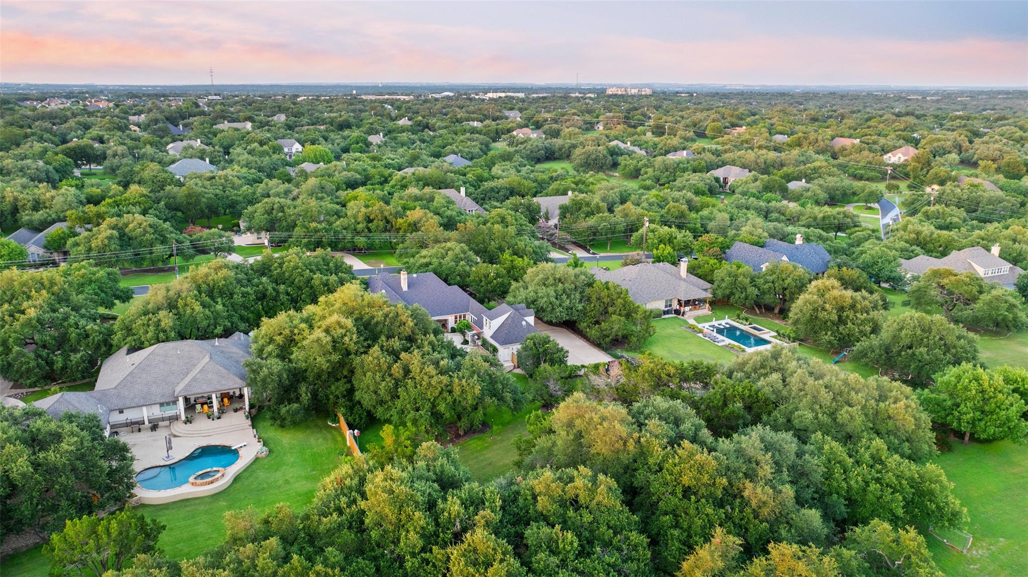 127 Roberts CIR