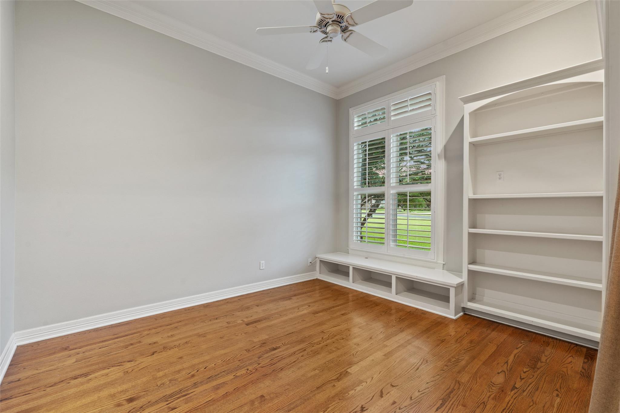 127 Roberts CIR