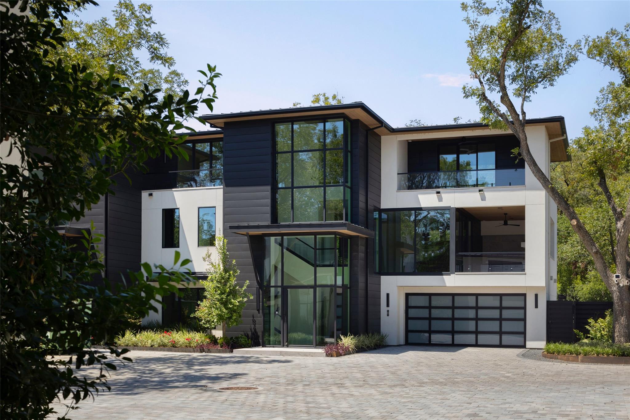 2503 Westlake DR # 301