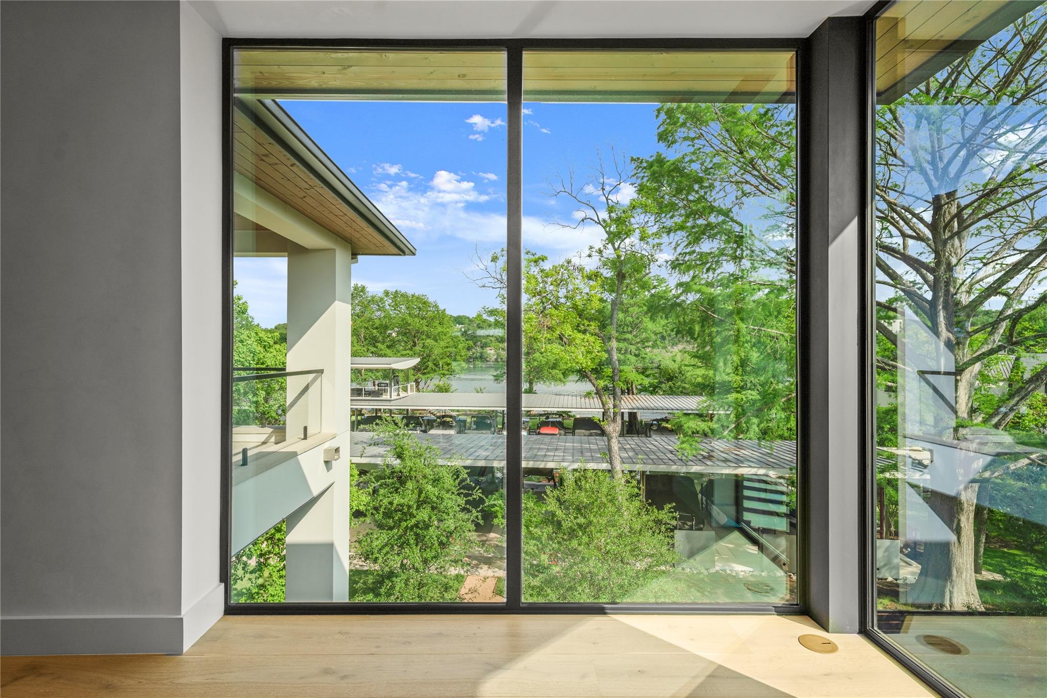 2503 Westlake DR # 301