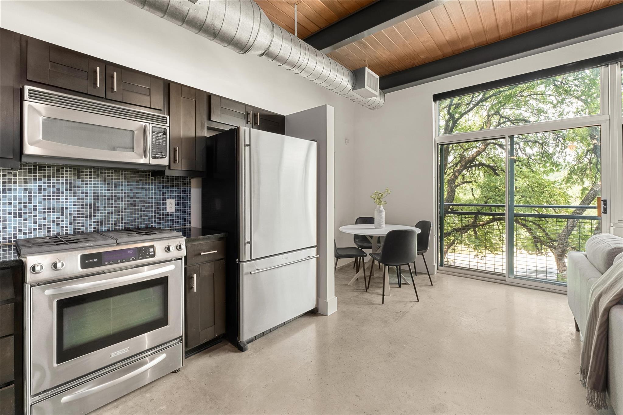 2205 N Lamar BLVD # 113