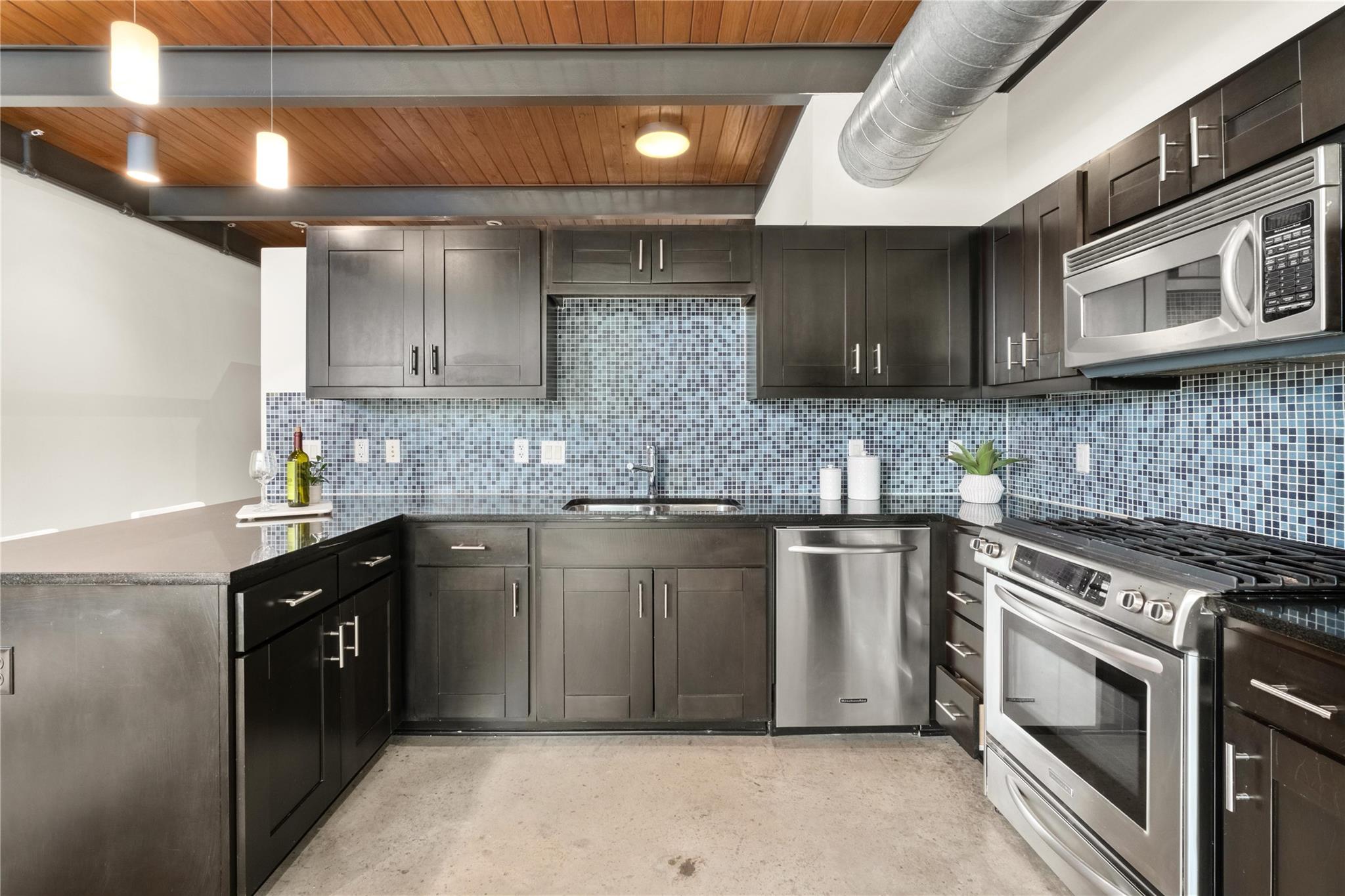 2205 N Lamar BLVD # 113