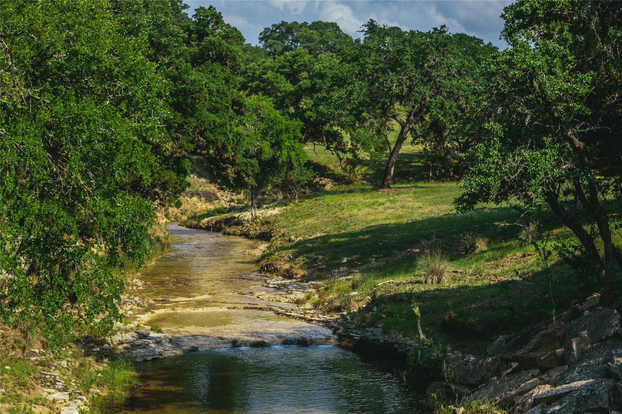 1934 N Walnut Springs RD