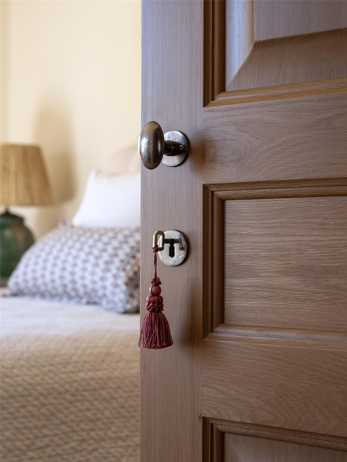 1934 N Walnut Springs RD