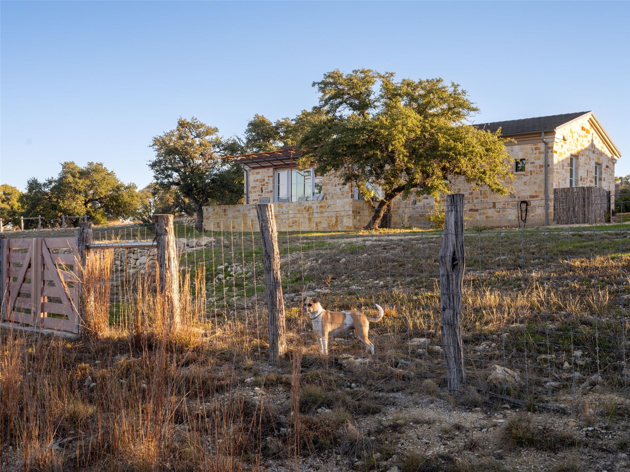 1934 N Walnut Springs RD