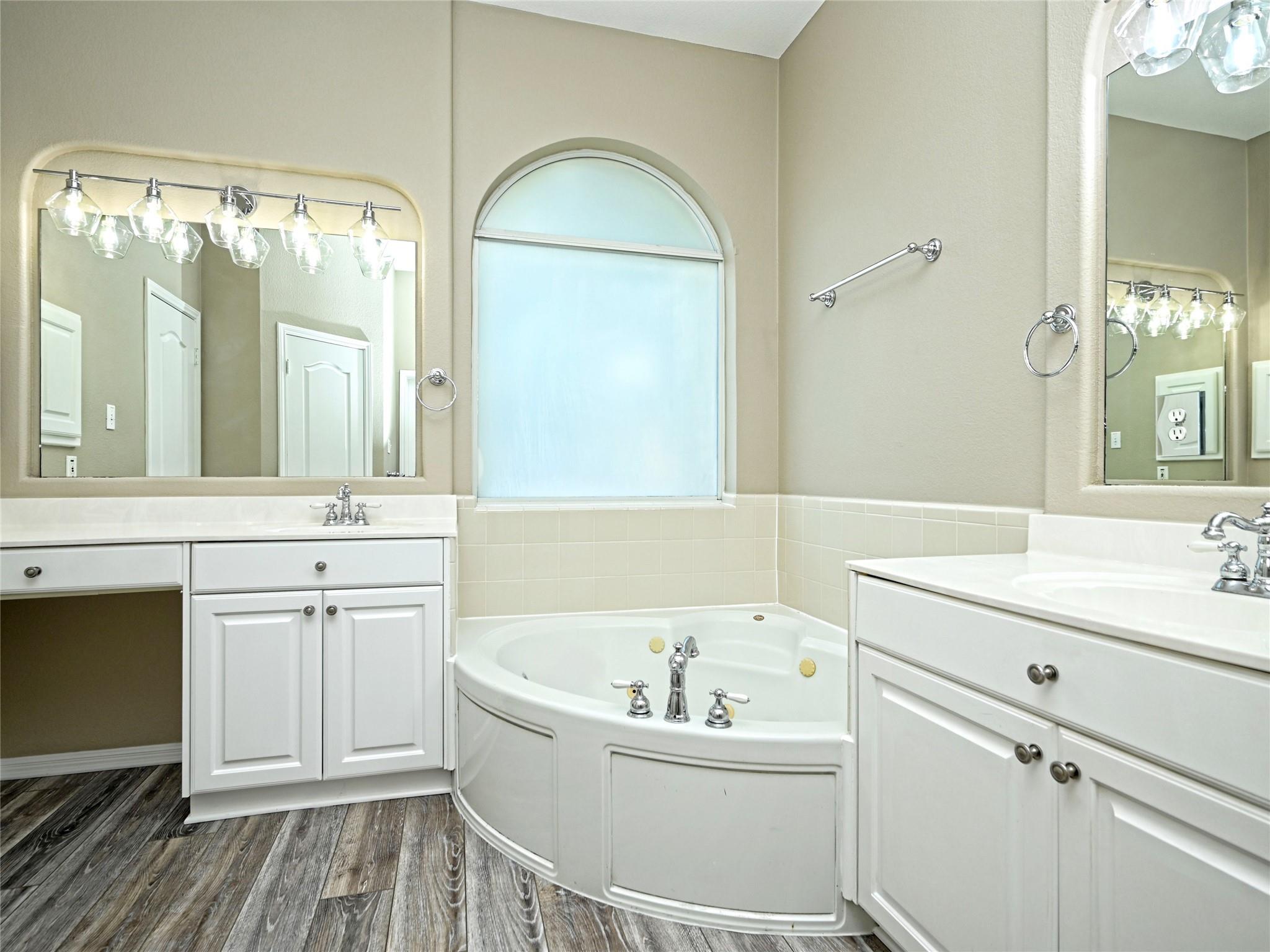 2700 CULVER CLIFF LN