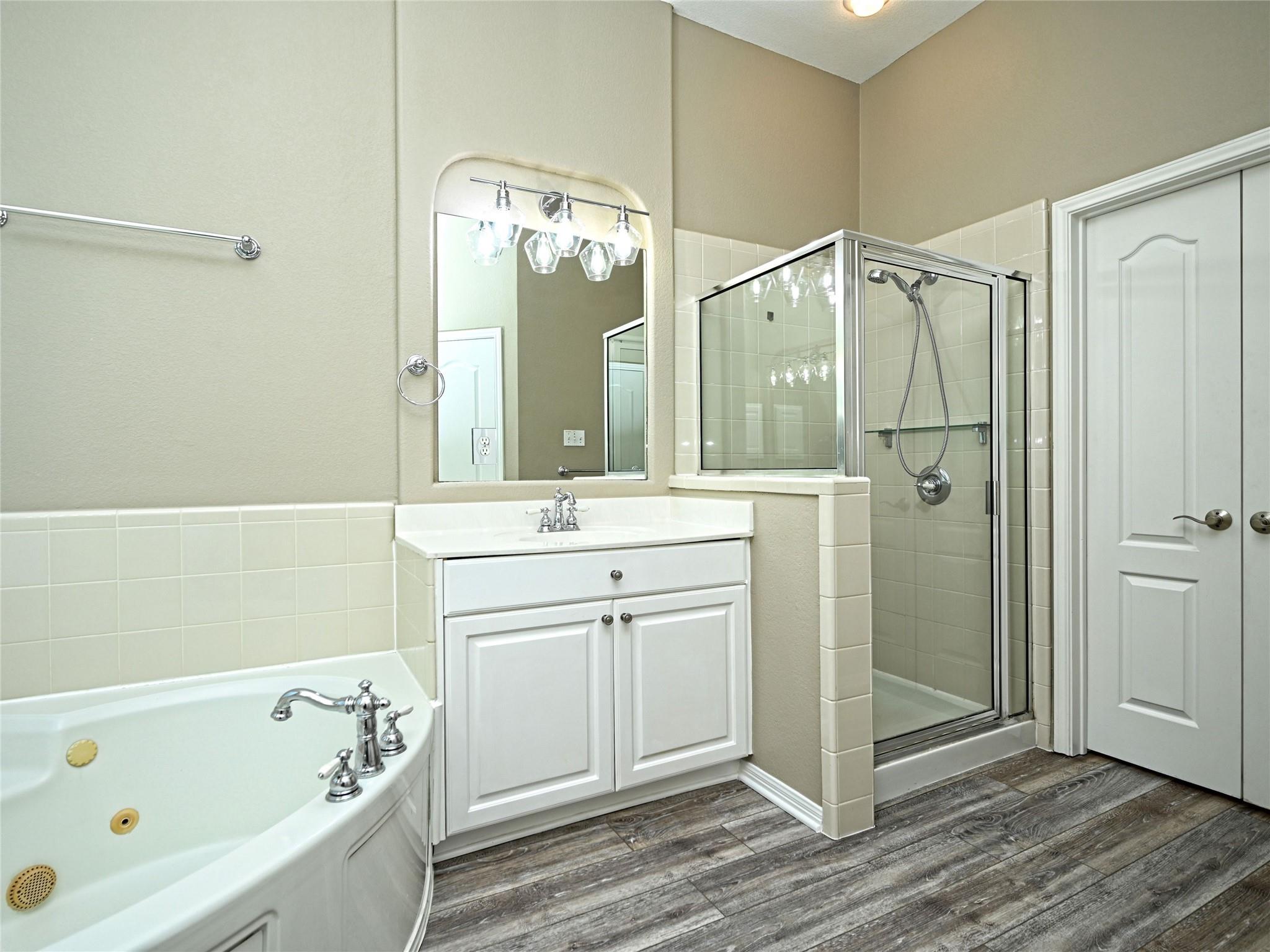 2700 CULVER CLIFF LN