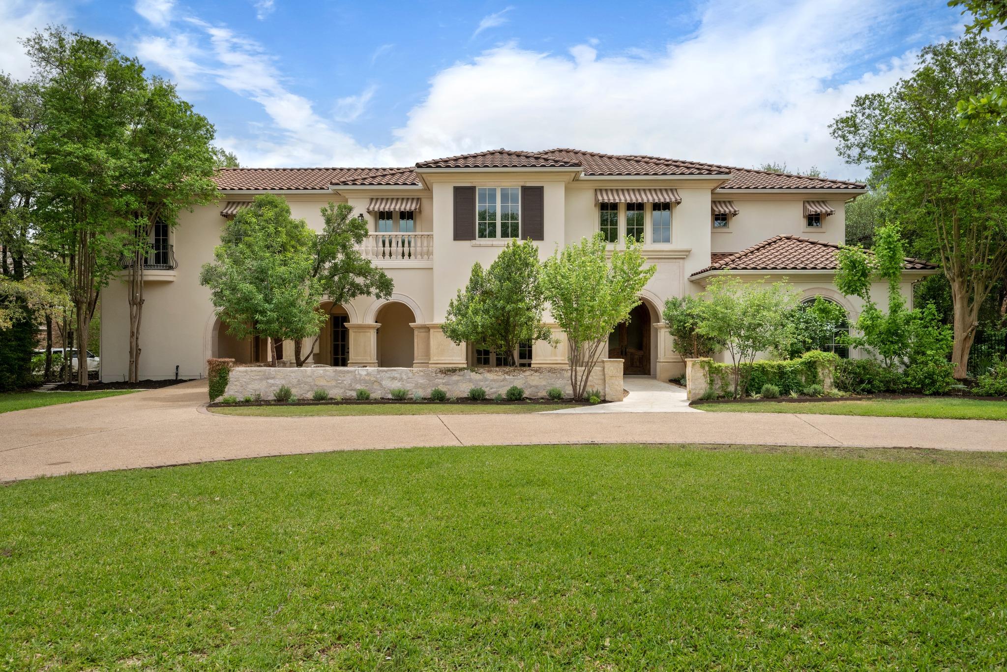 3407 Woodcutters WAY