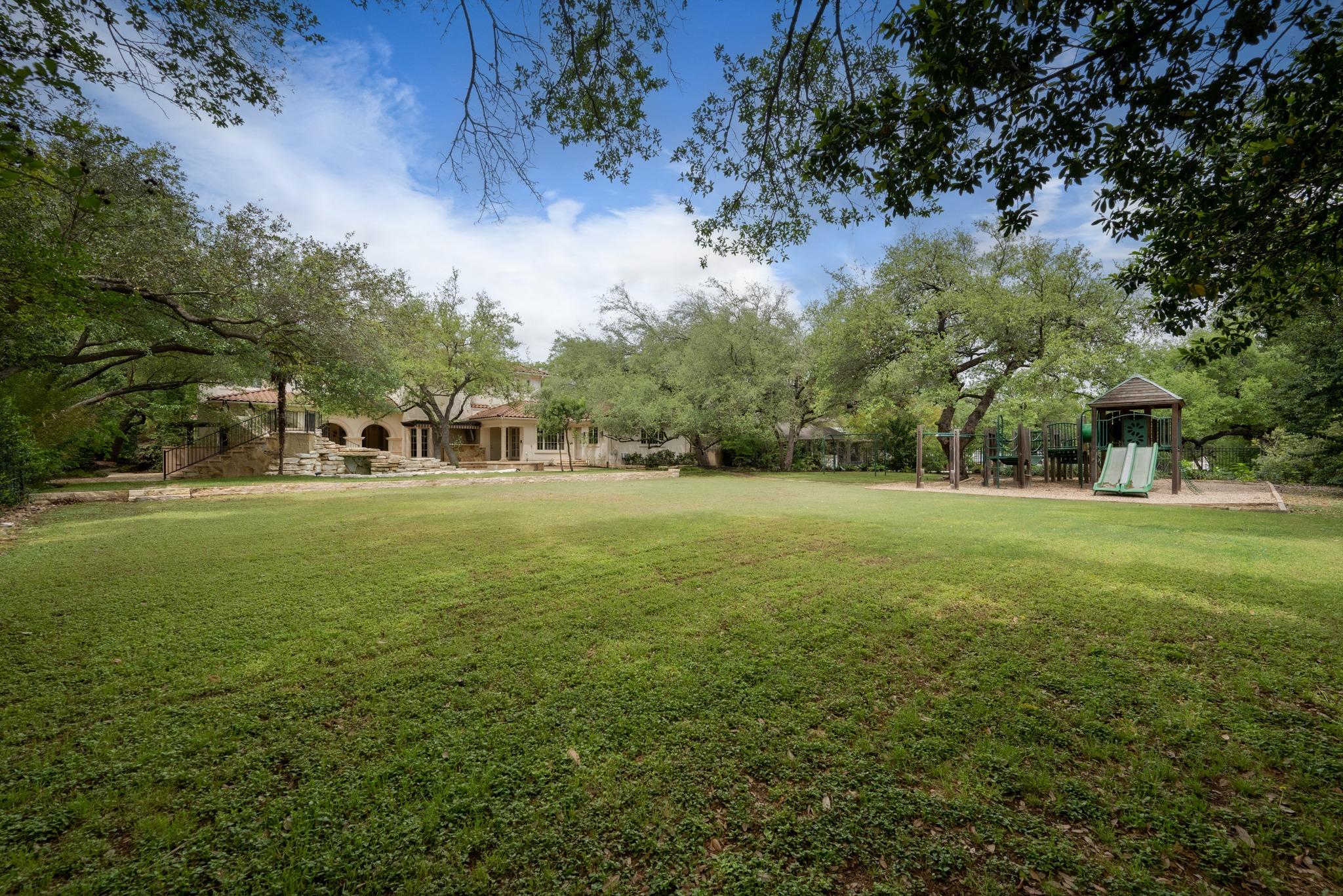 3407 Woodcutters WAY