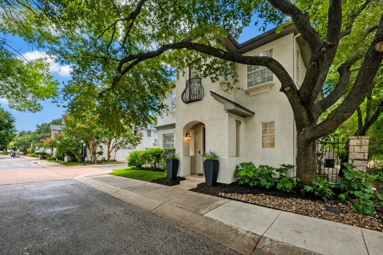 3816 GAINES CT