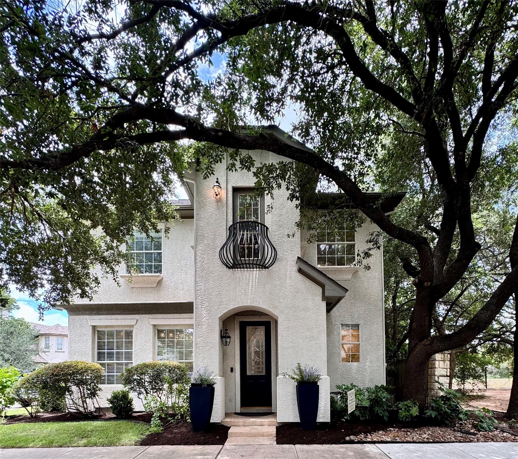 3816 GAINES CT