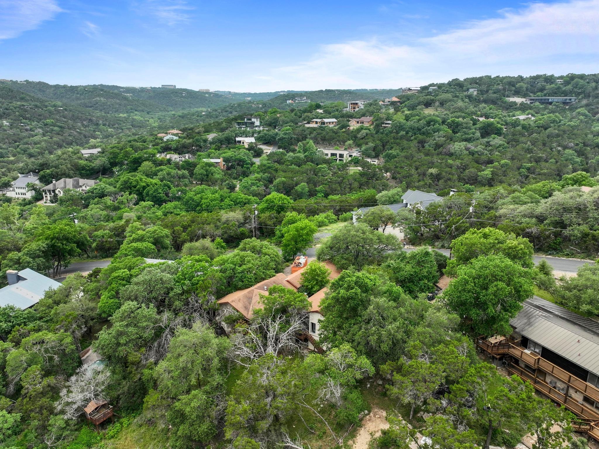 2101 Trail Of The Madrones