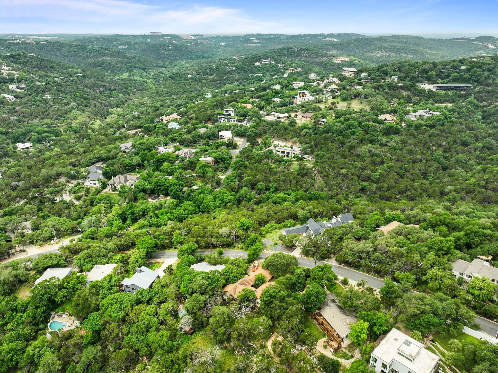 2101 Trail Of The Madrones