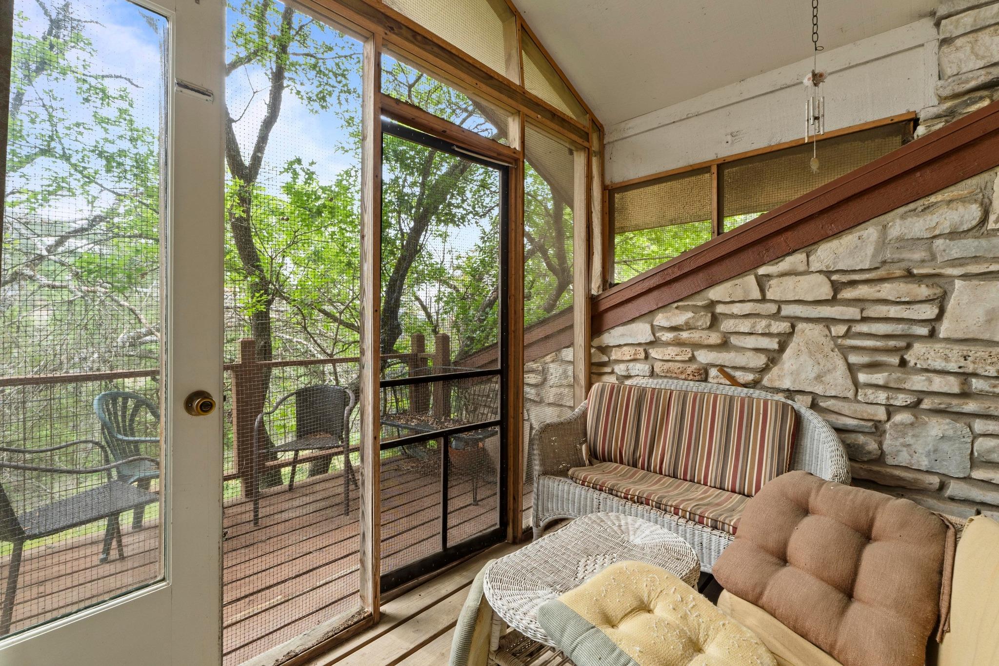 2101 Trail Of The Madrones