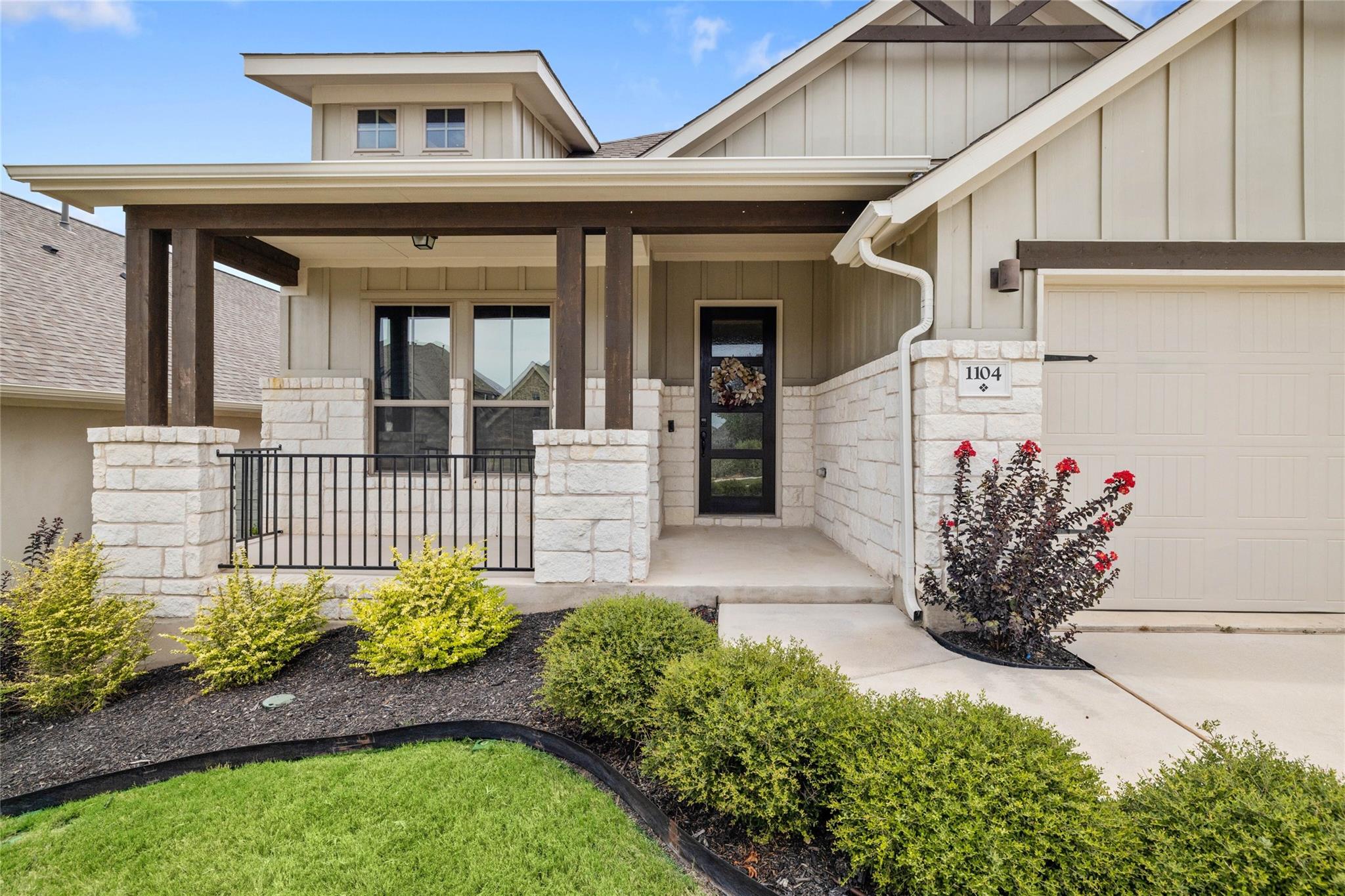 1104 River Vista RD