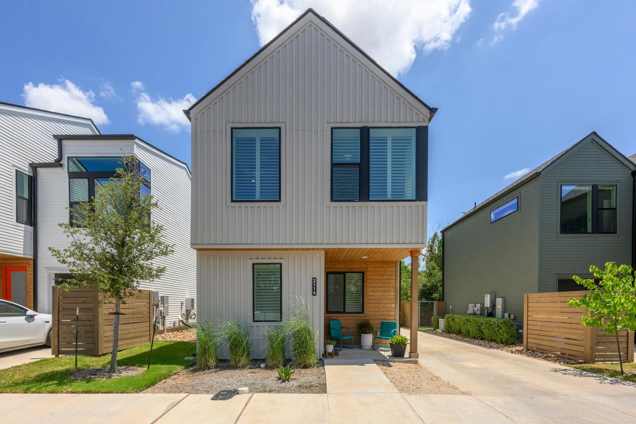 2115 MC FLY ST