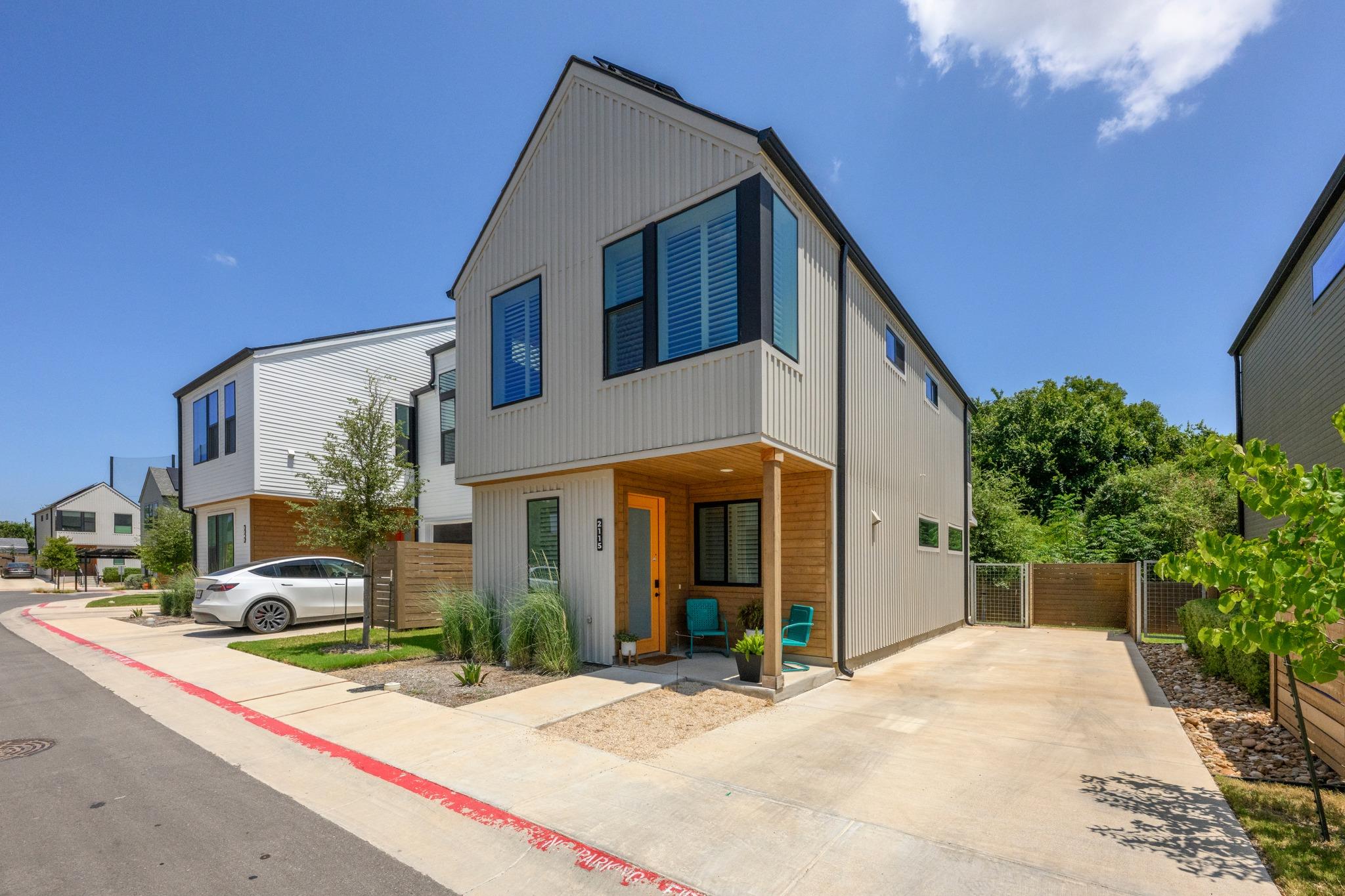 2115 MC FLY ST