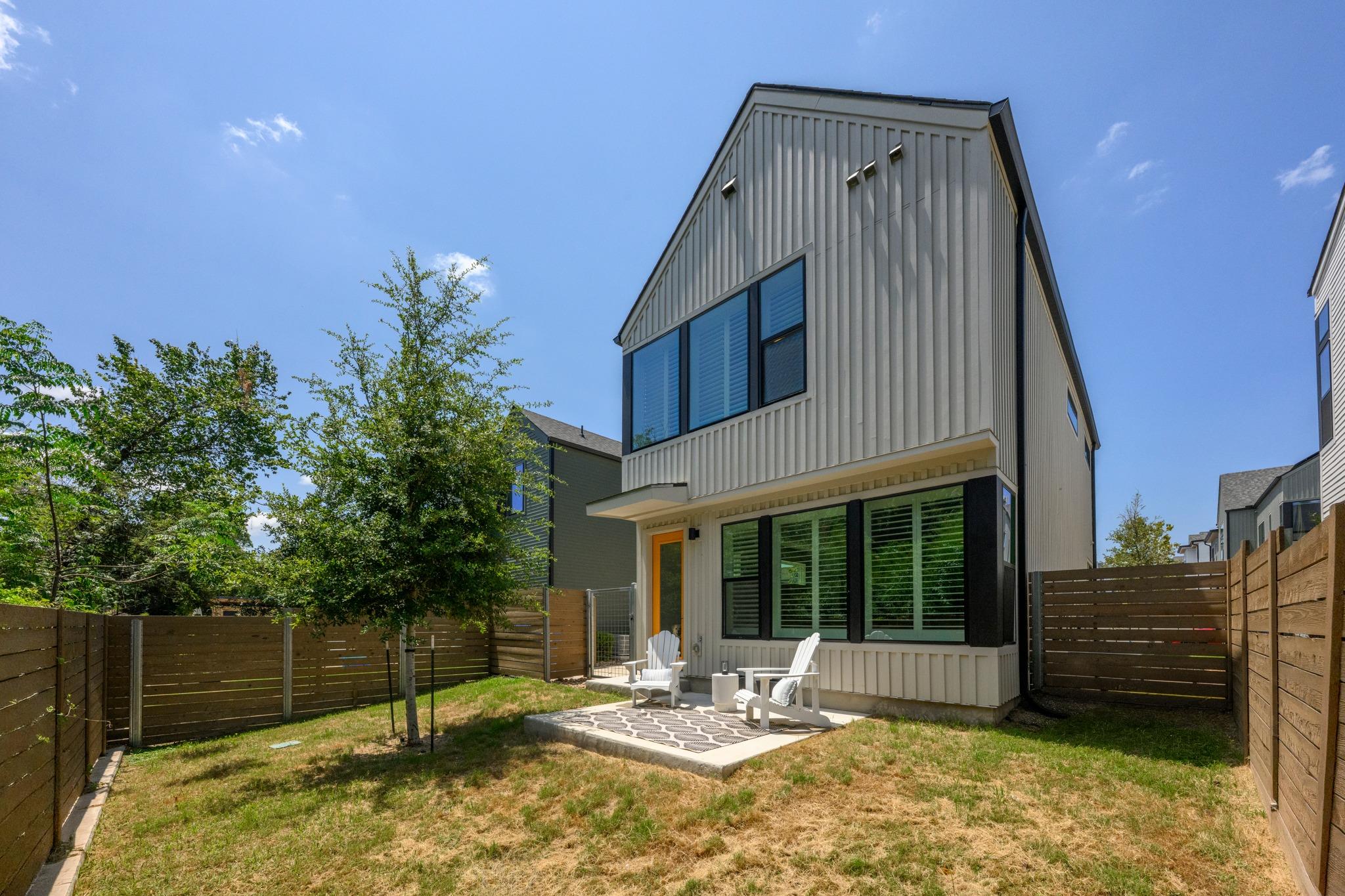 2115 MC FLY ST
