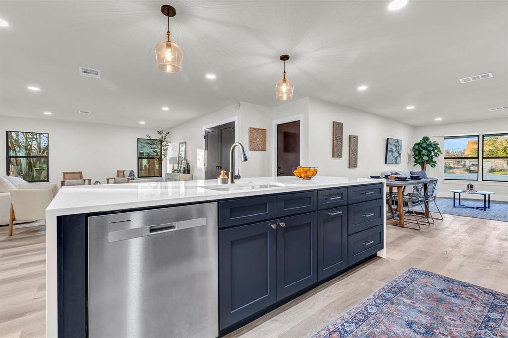 3005 Cedarlawn CIR