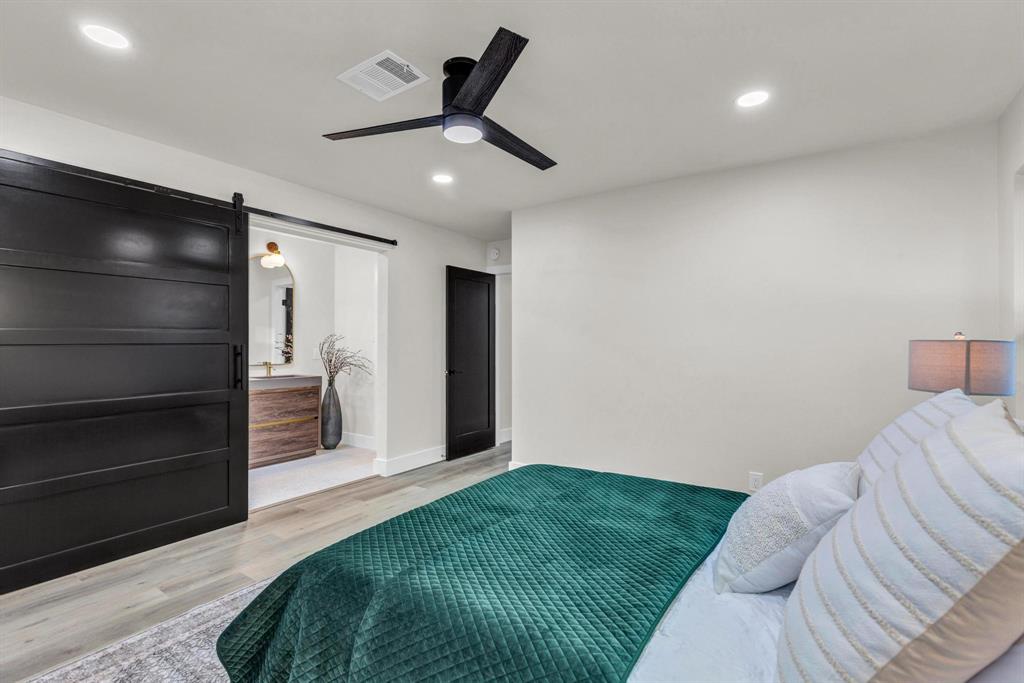3005 Cedarlawn CIR