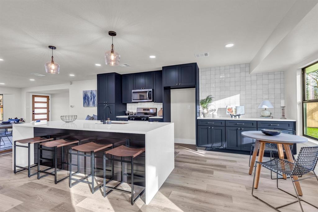 3005 Cedarlawn CIR