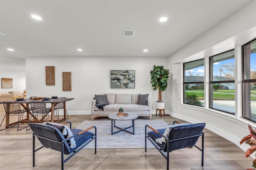 3005 Cedarlawn CIR