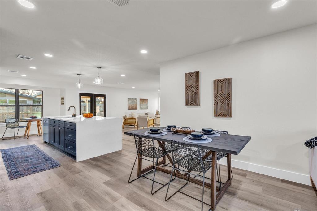3005 Cedarlawn CIR