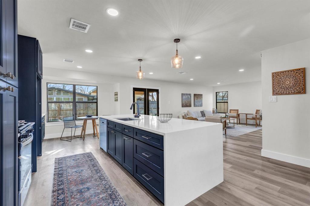 3005 Cedarlawn CIR