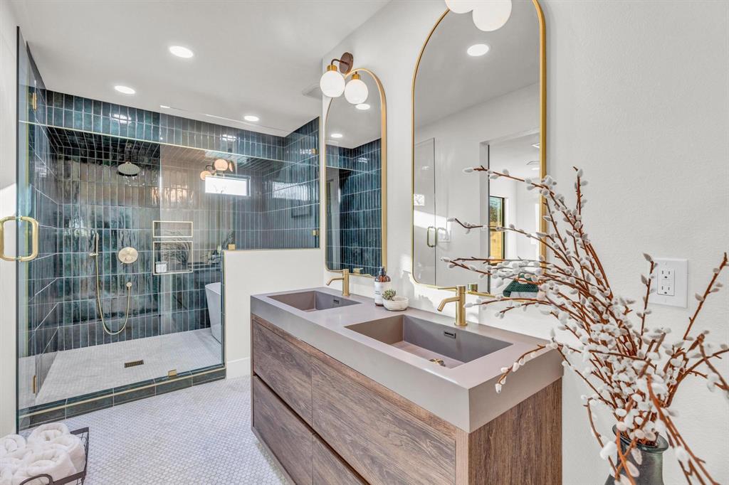 3005 Cedarlawn CIR