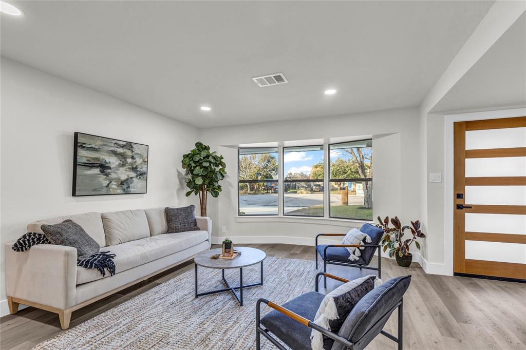 3005 Cedarlawn CIR