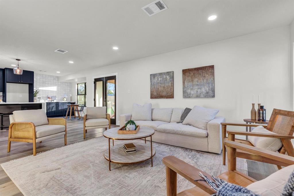 3005 Cedarlawn CIR