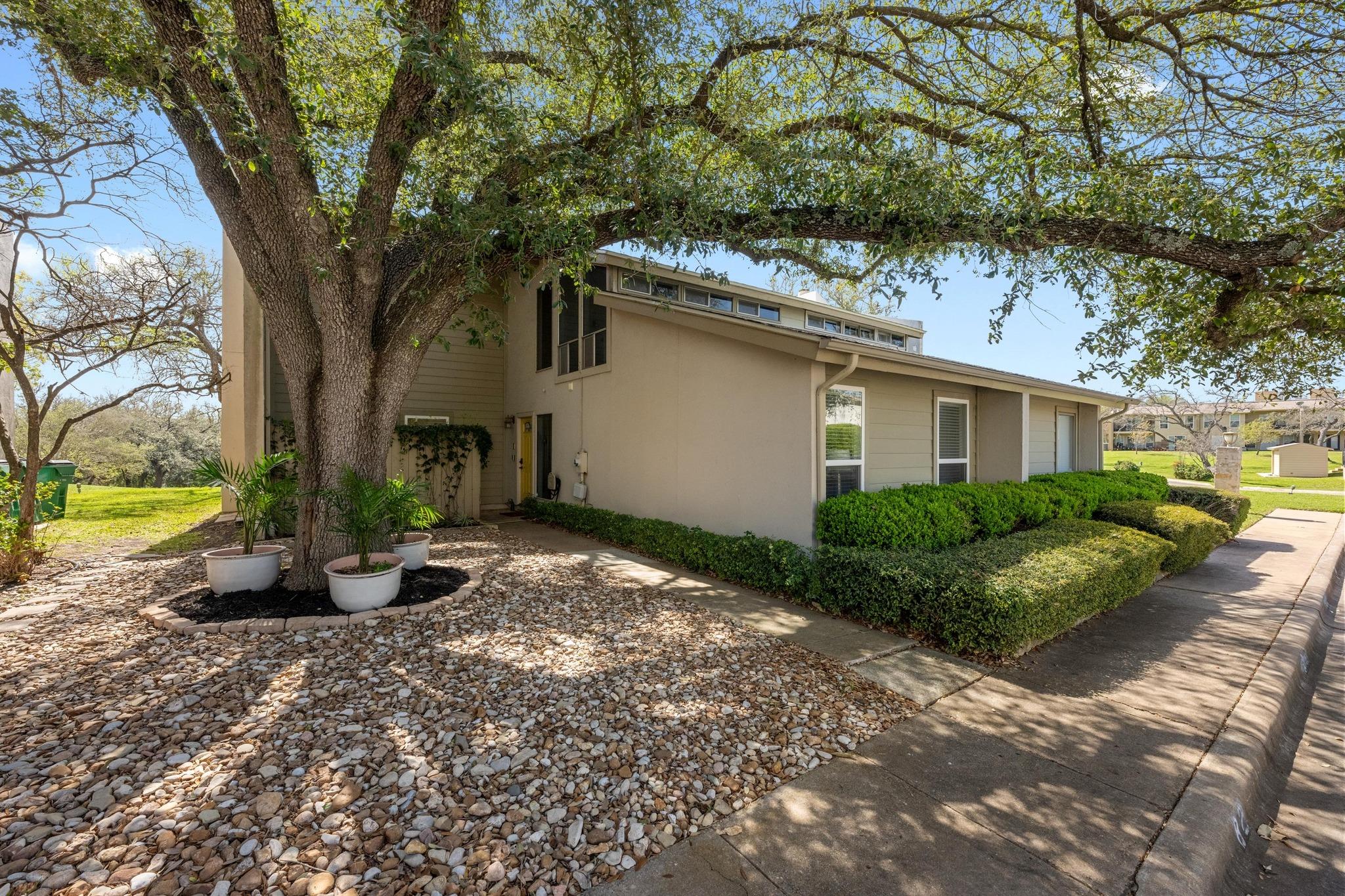 100 Lido CIR # B2