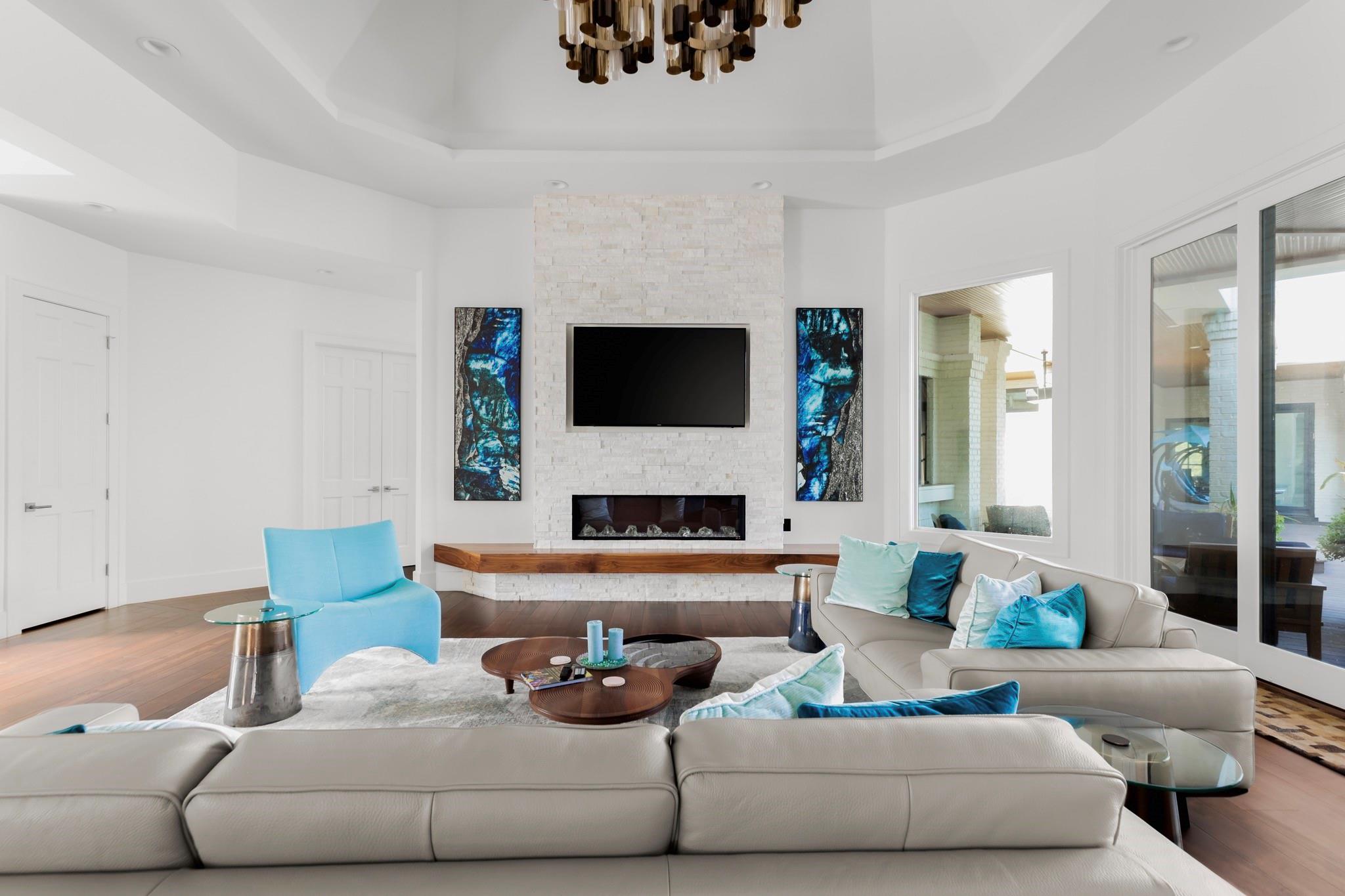 21 Cousteau LN