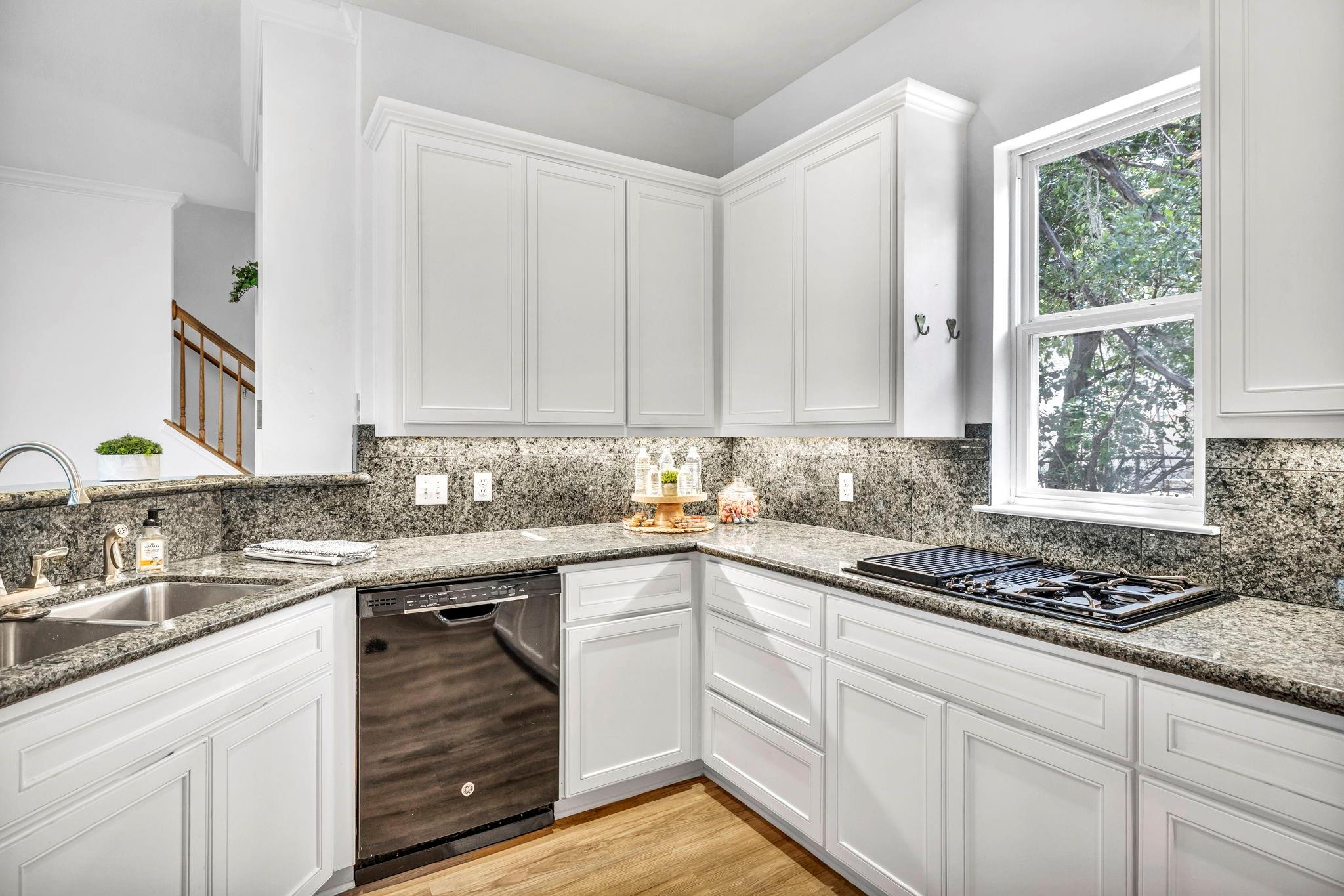 6303 Ridgeback DR