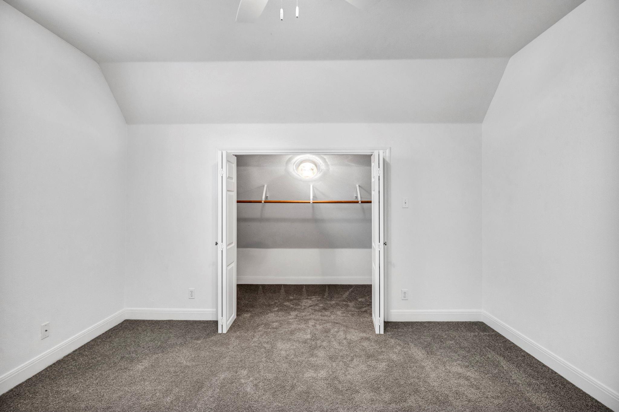 6303 Ridgeback DR
