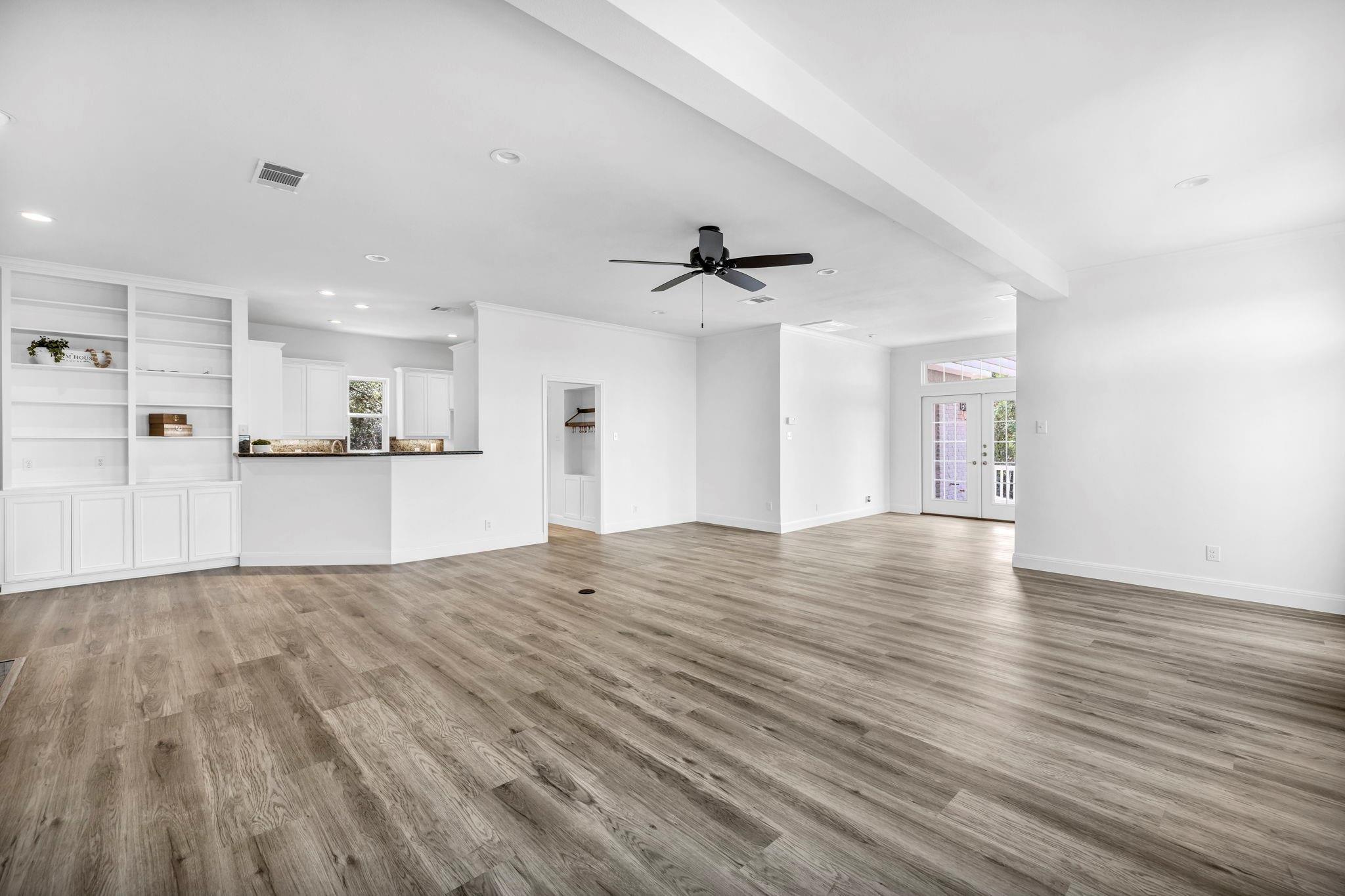 6303 Ridgeback DR