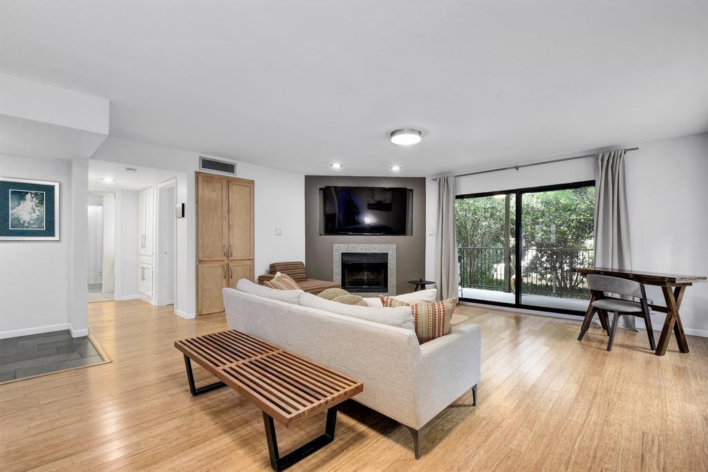 1135 Barton Hills DR # 114