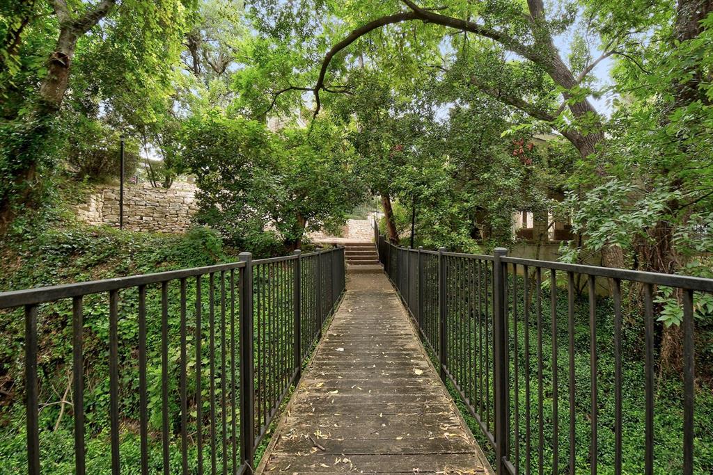 1135 Barton Hills DR # 114