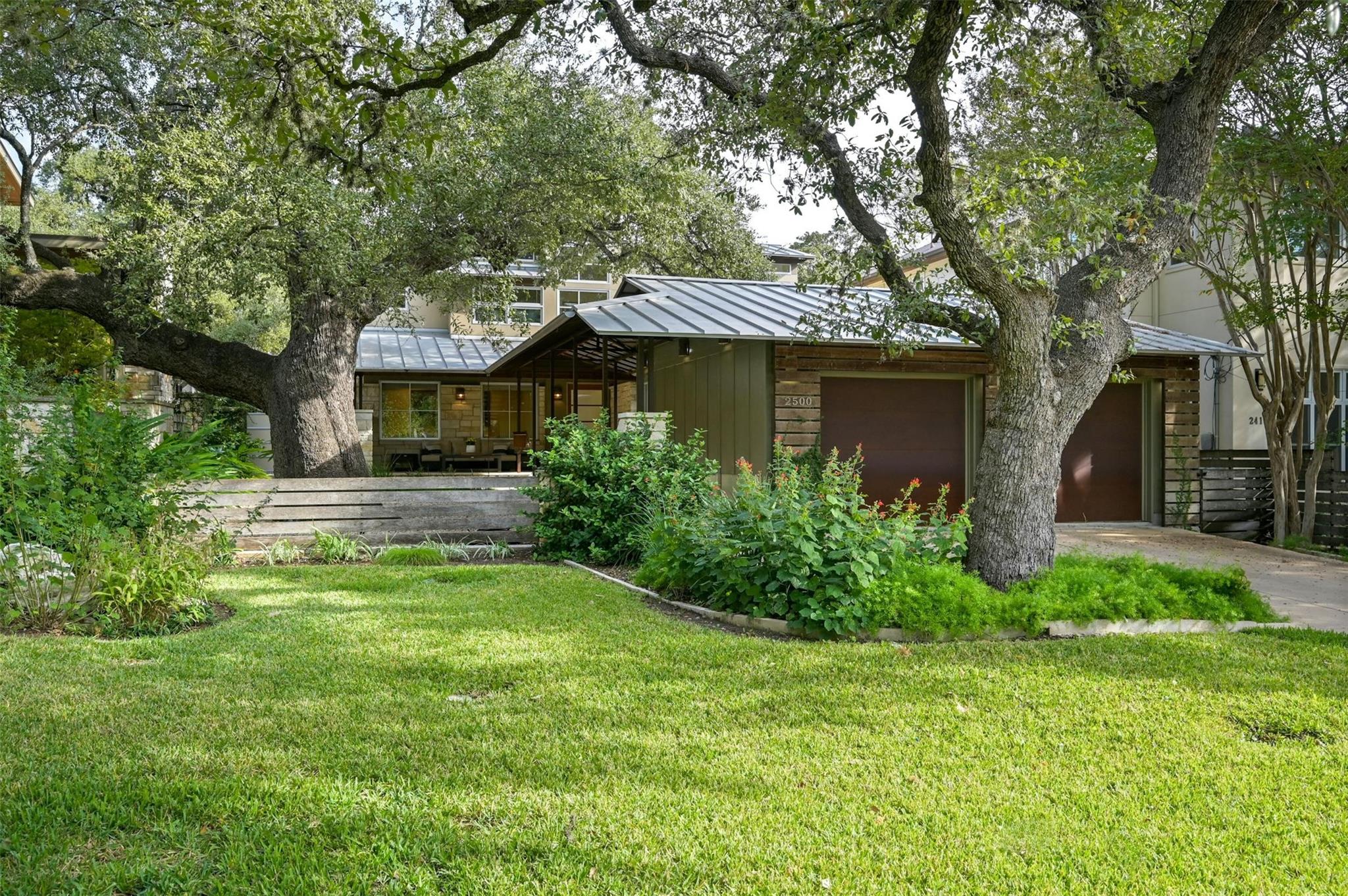 2500 Bridle PATH