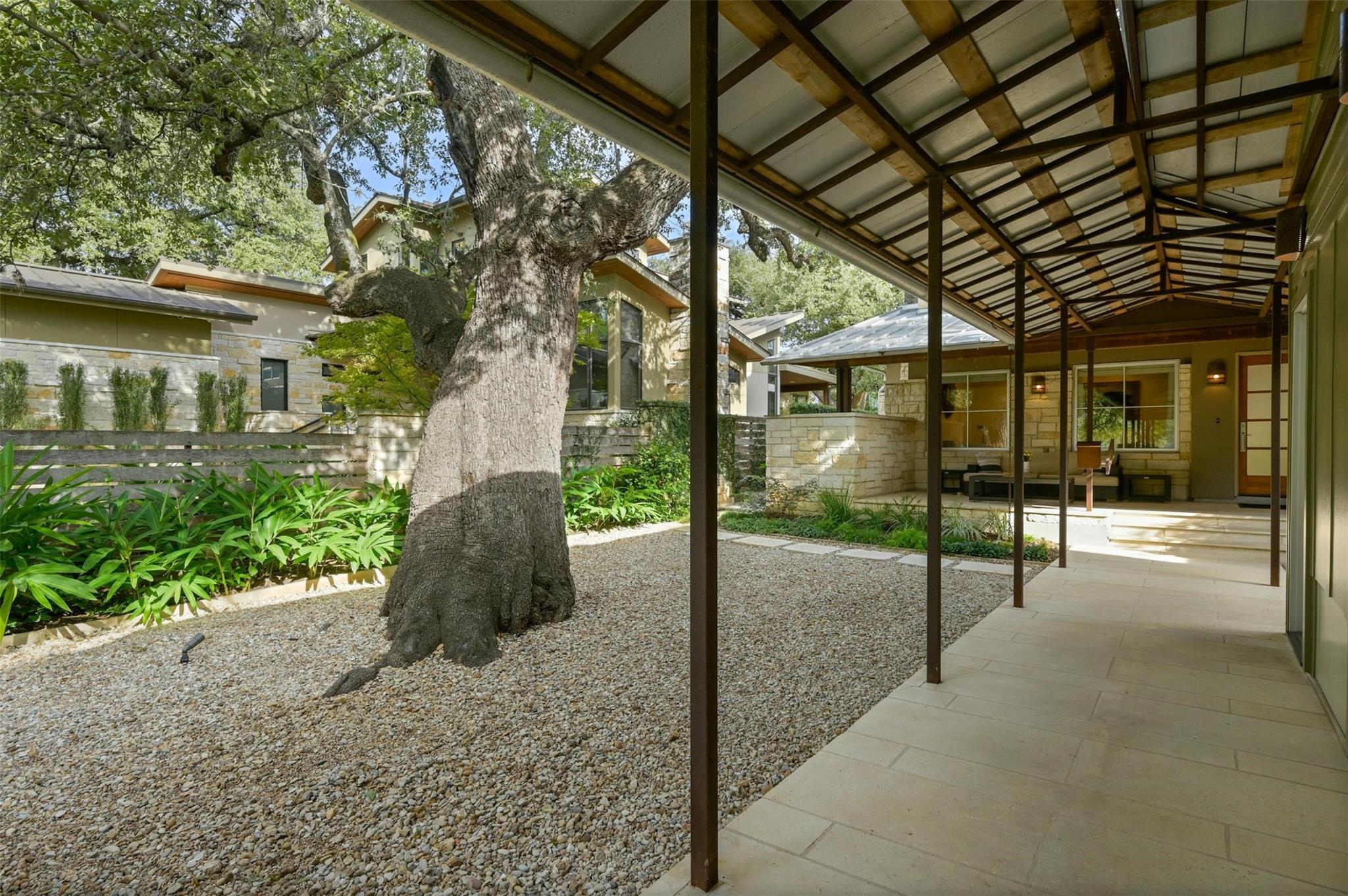 2500 Bridle PATH