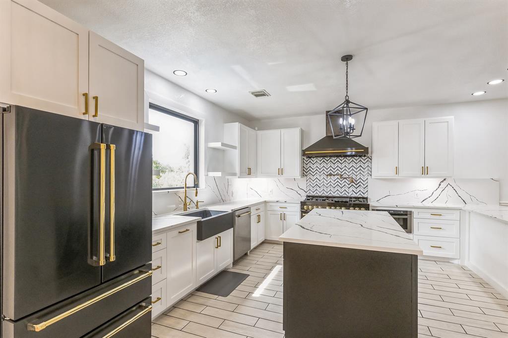 4121 Canyon Glen CIR