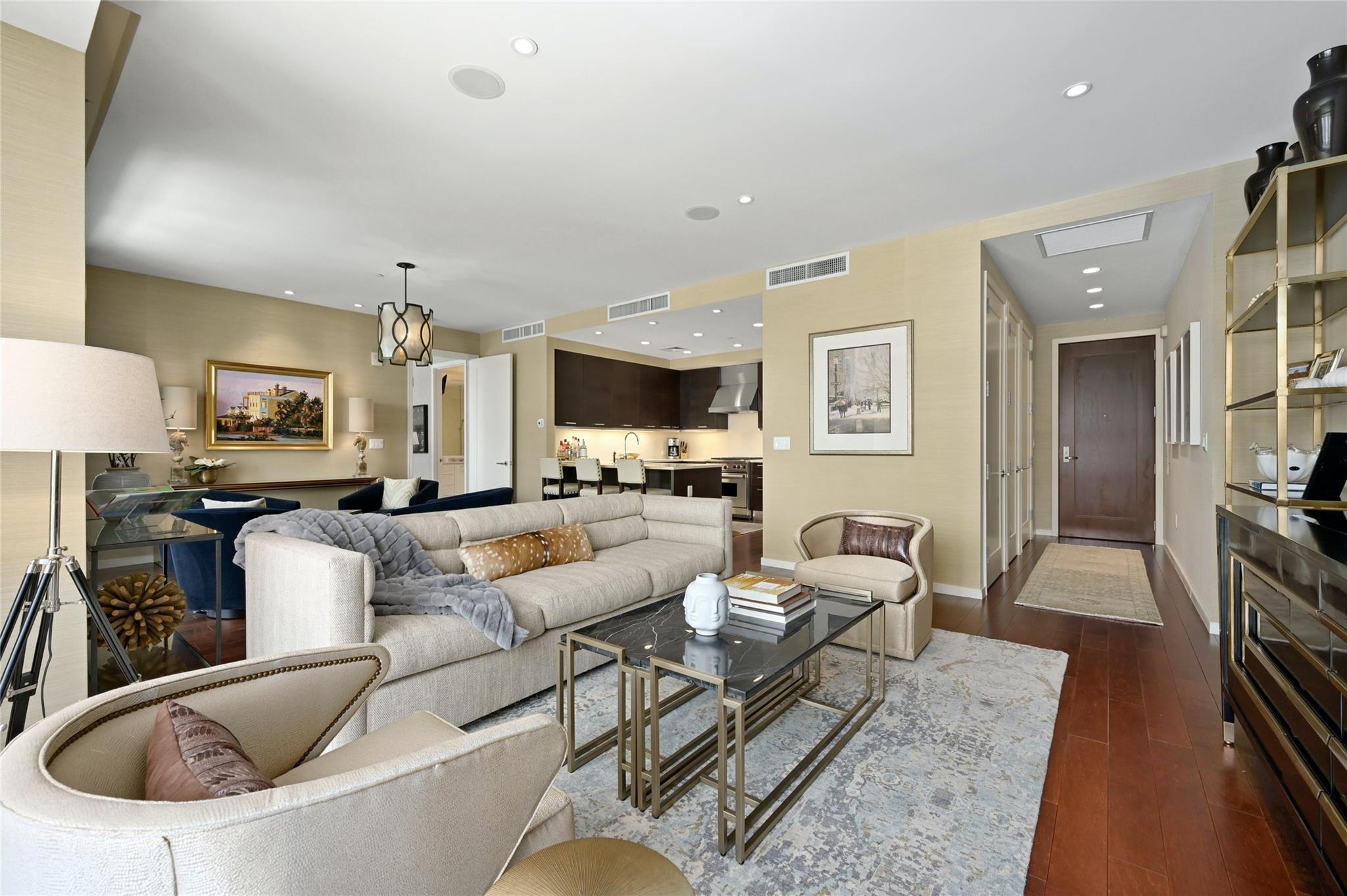 200 Congress Ave # 15A