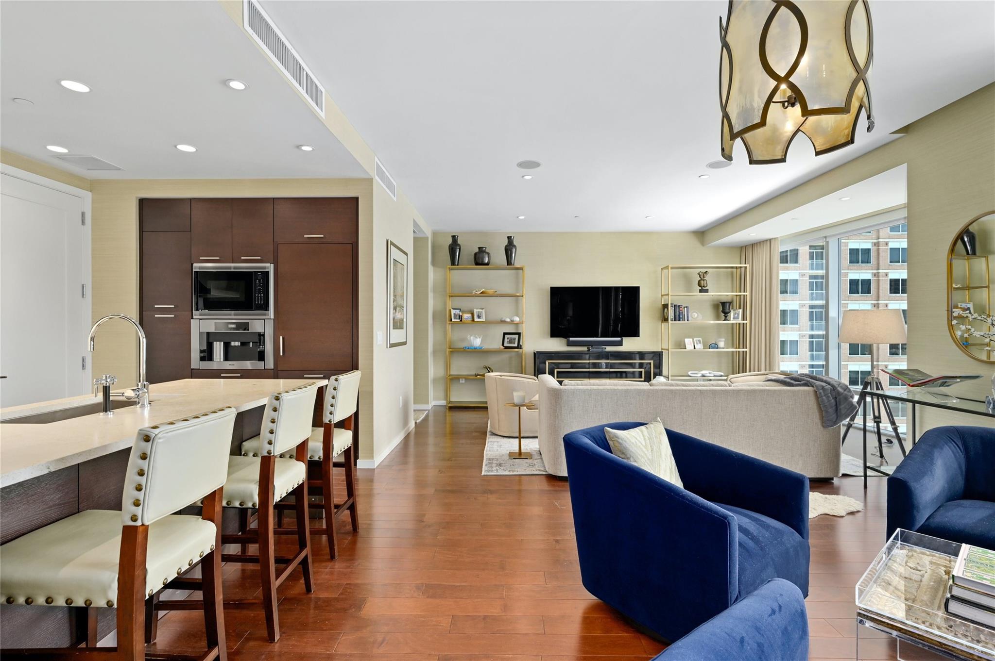 200 Congress Ave # 15A
